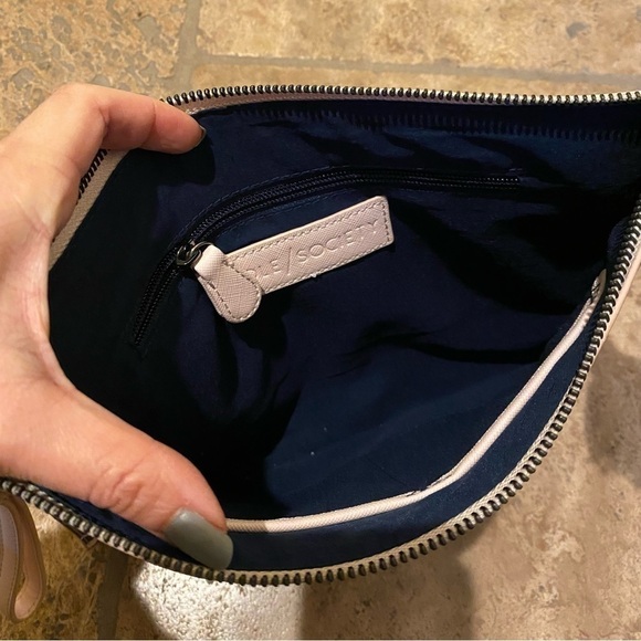 SOLE/SOCIETY Leaves Print Clutch Pouch 9”x12-1/2” - Picture 5 of 6